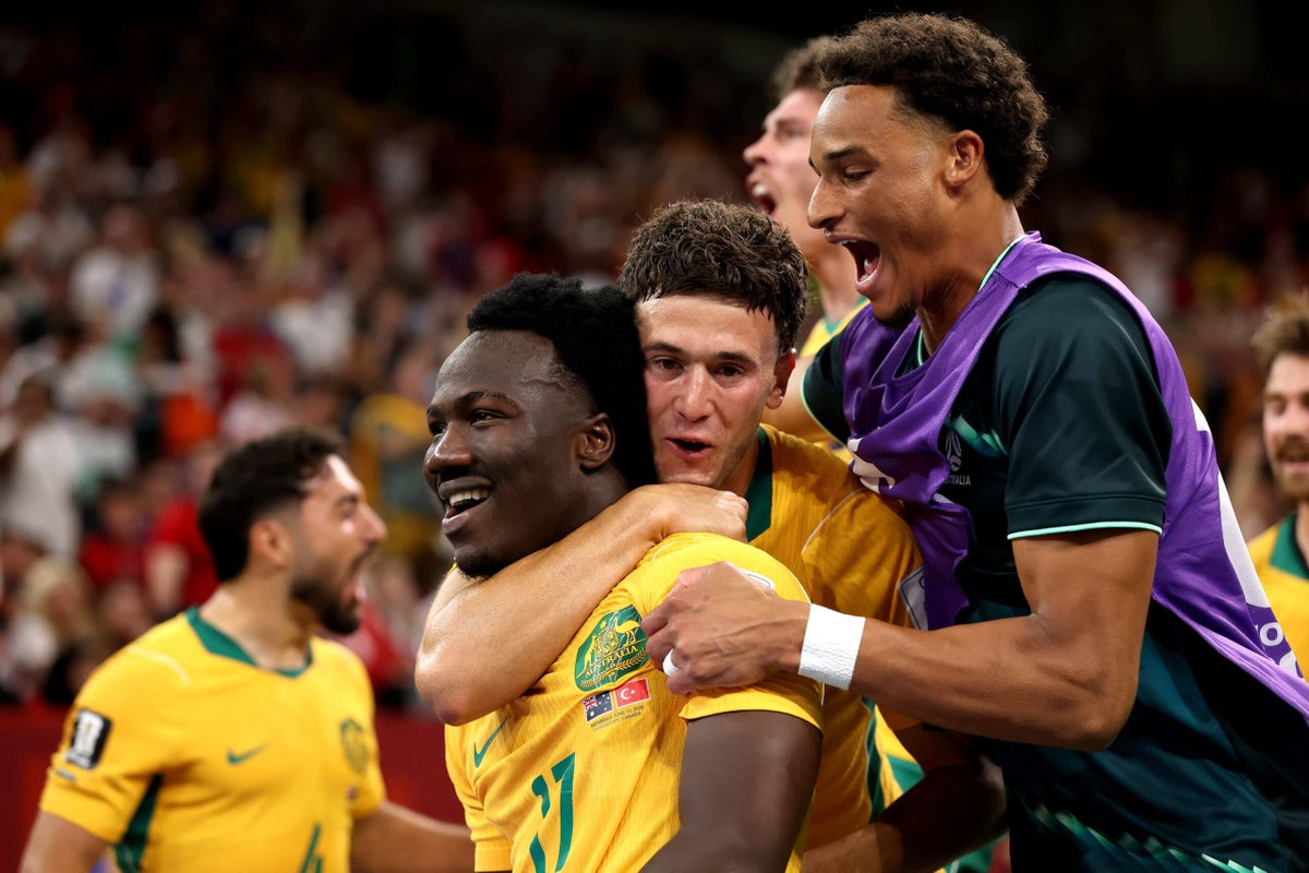 Australia go level with USMNT in Group D after surprise win against Turkey
