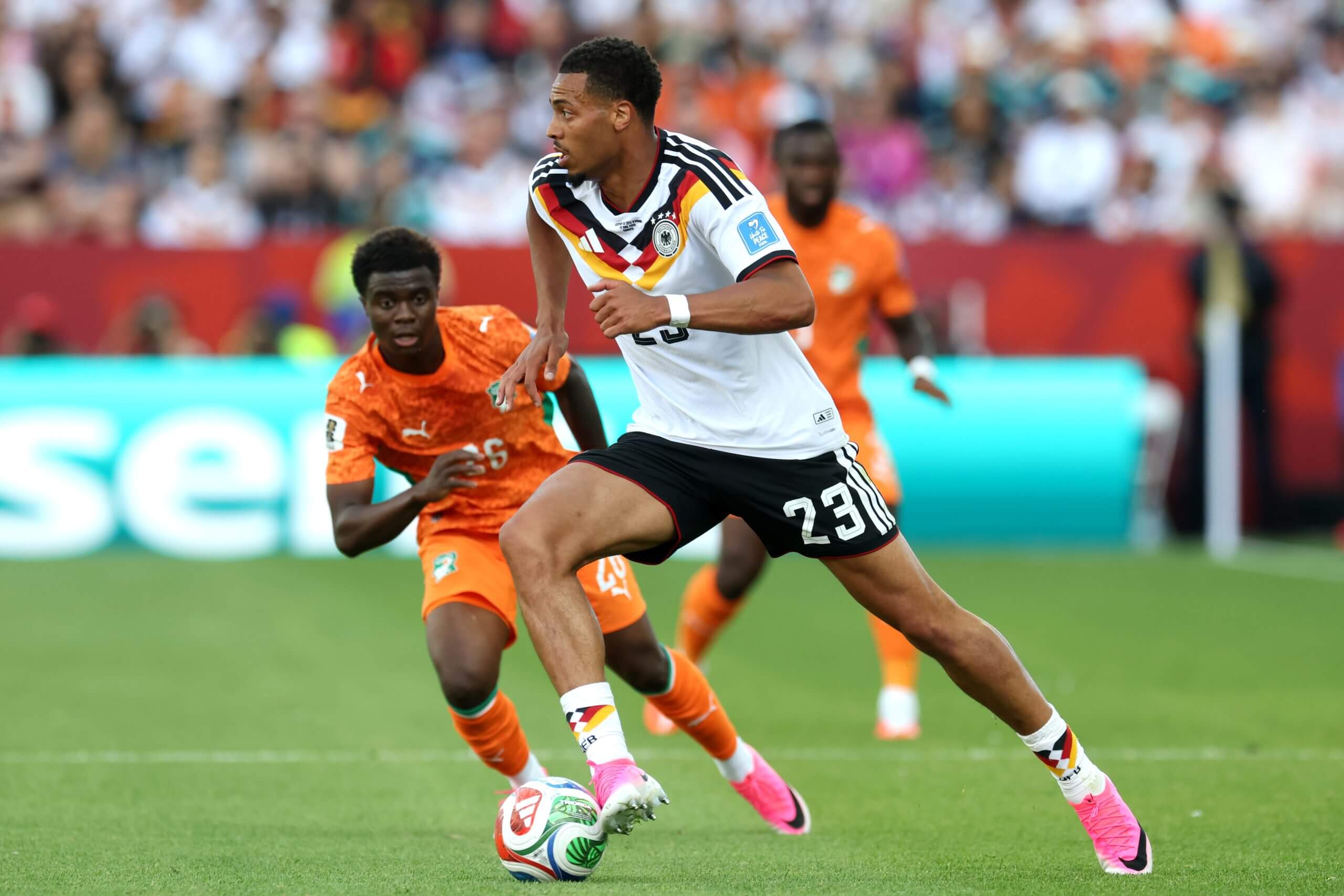 Felix Nmecha pictured on the ball for Germany at the World Cup in a match against the Ivory Coast