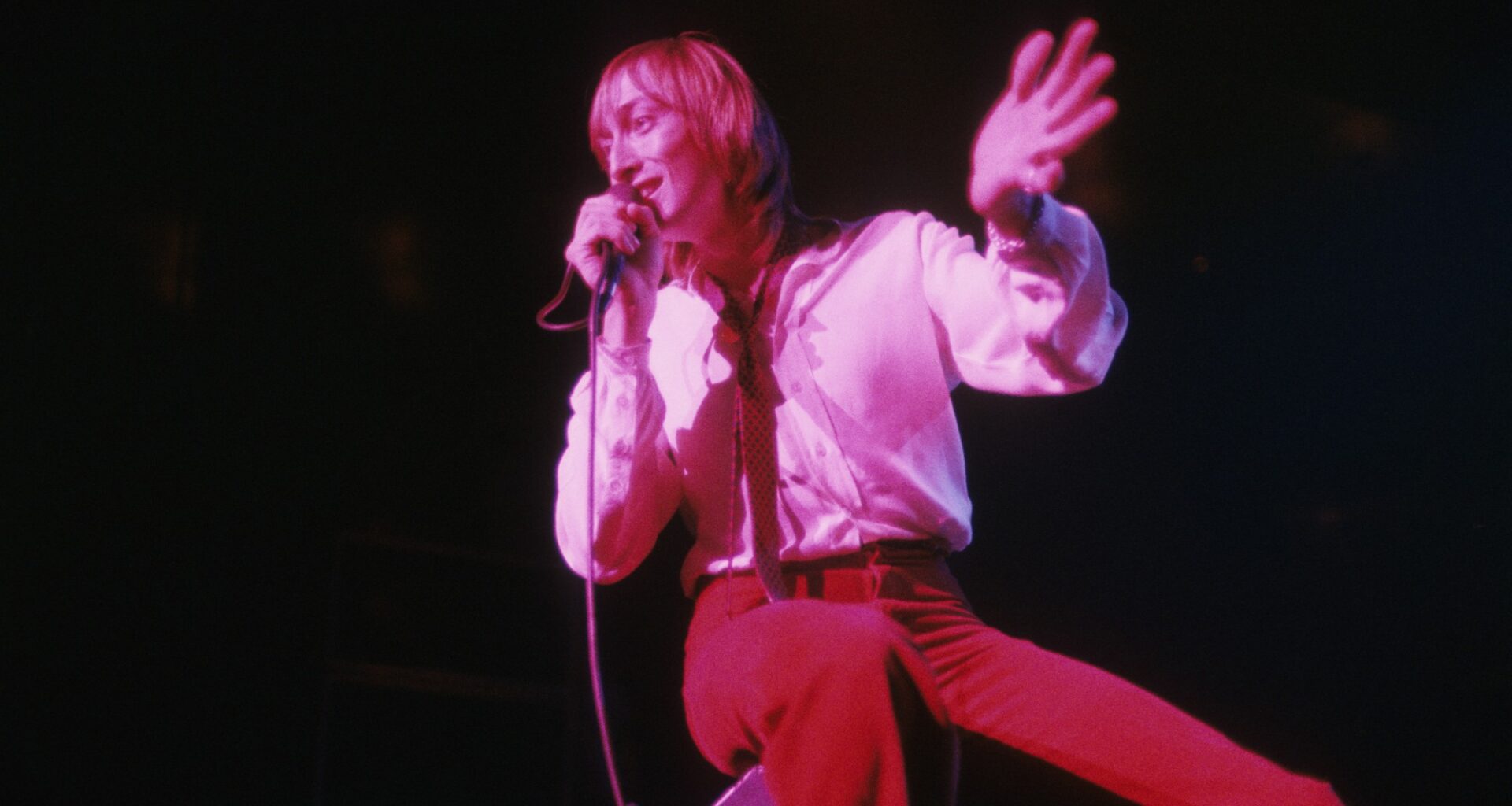 UNITED STATES - JANUARY 01: Photo of Nick GILDER (Photo by Richard E. Aaron/Redferns)
