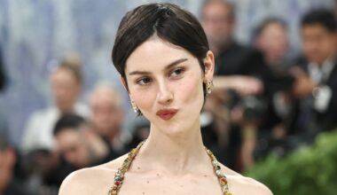 Gracie Abrams addresses "nepo baby" discourse: "I had a safety net"
