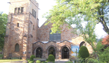 Police investigate break-in at Holyoke church