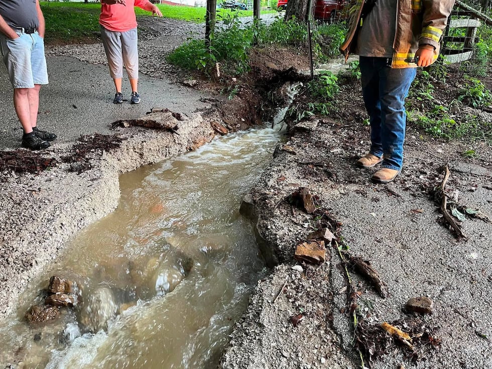 Flooding reported in Wayne County