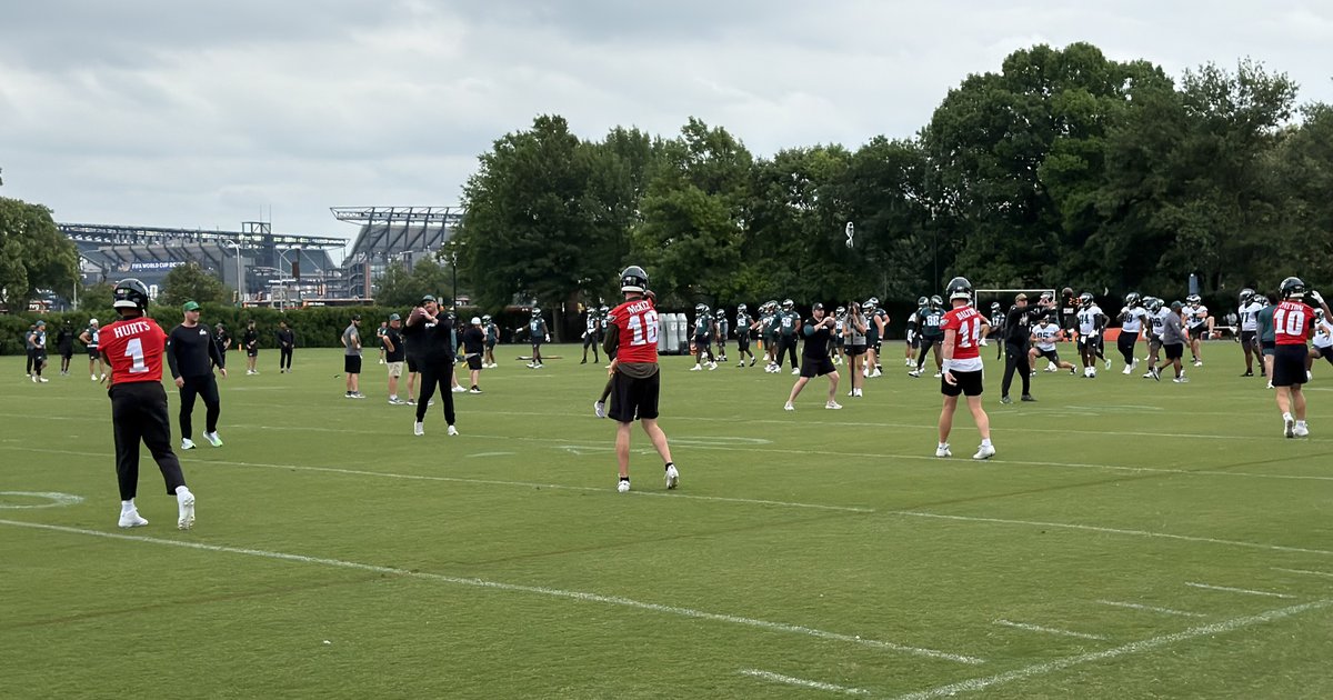 Things to watch for at Eagles training camp: Quarterbacks edition