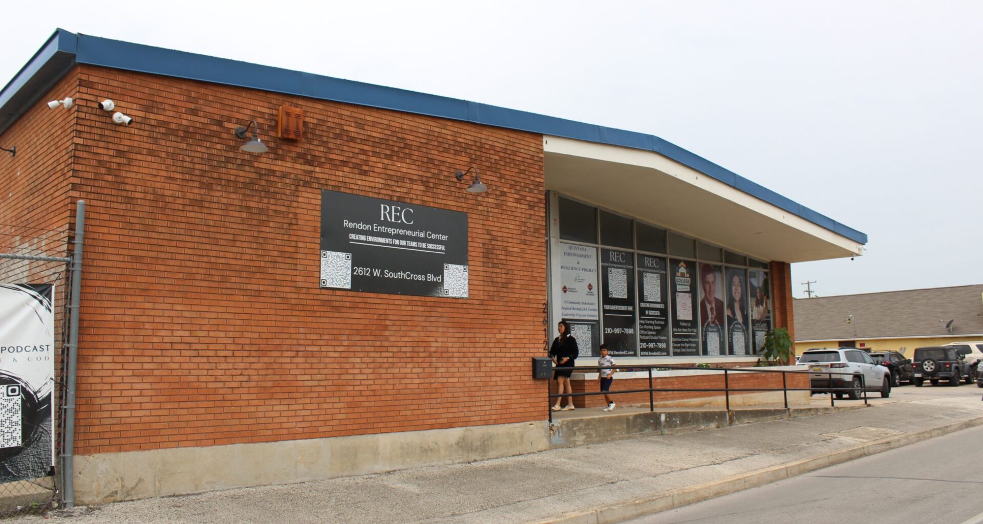 San Antonio couple opens center for entrepreneurs on Southcross