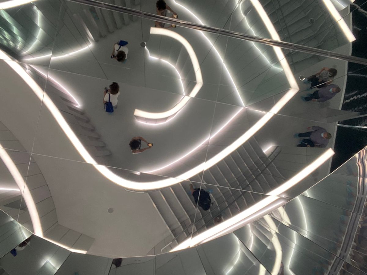 Pace Gallery’s Hall of Mirrors