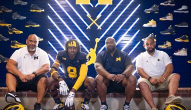 Top EDGE recruiting target commits to Michigan Football