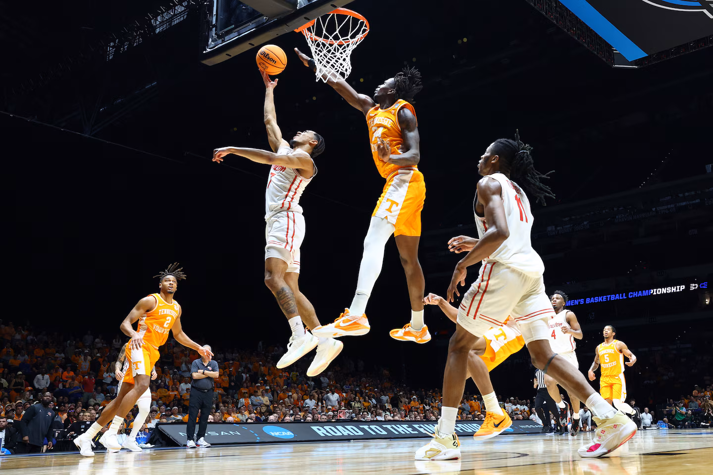 Wizards select Tennessee forward in second round after trade