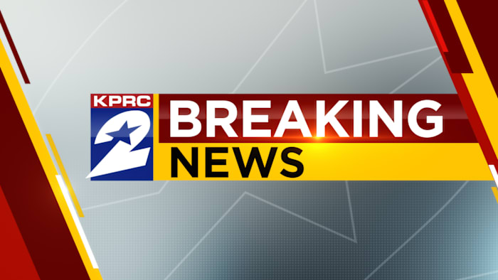Man in his early 20s shot to death outside northwest Harris County apartment complex
