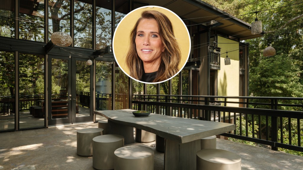 954 Hillside Terrace Kristen Wiig House Pasadena