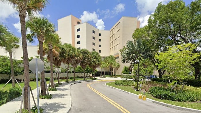 Miami-Dade commissioners vote unanimously for new mental health center