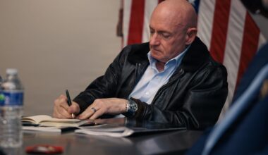 Kelly, back from Ukraine, warns that US weapons shortage hampers war with Russia