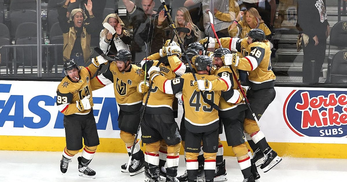How the Golden Knights outlasted the Hurricanes in double overtime to win Game 3 of the Stanley Cup Final
