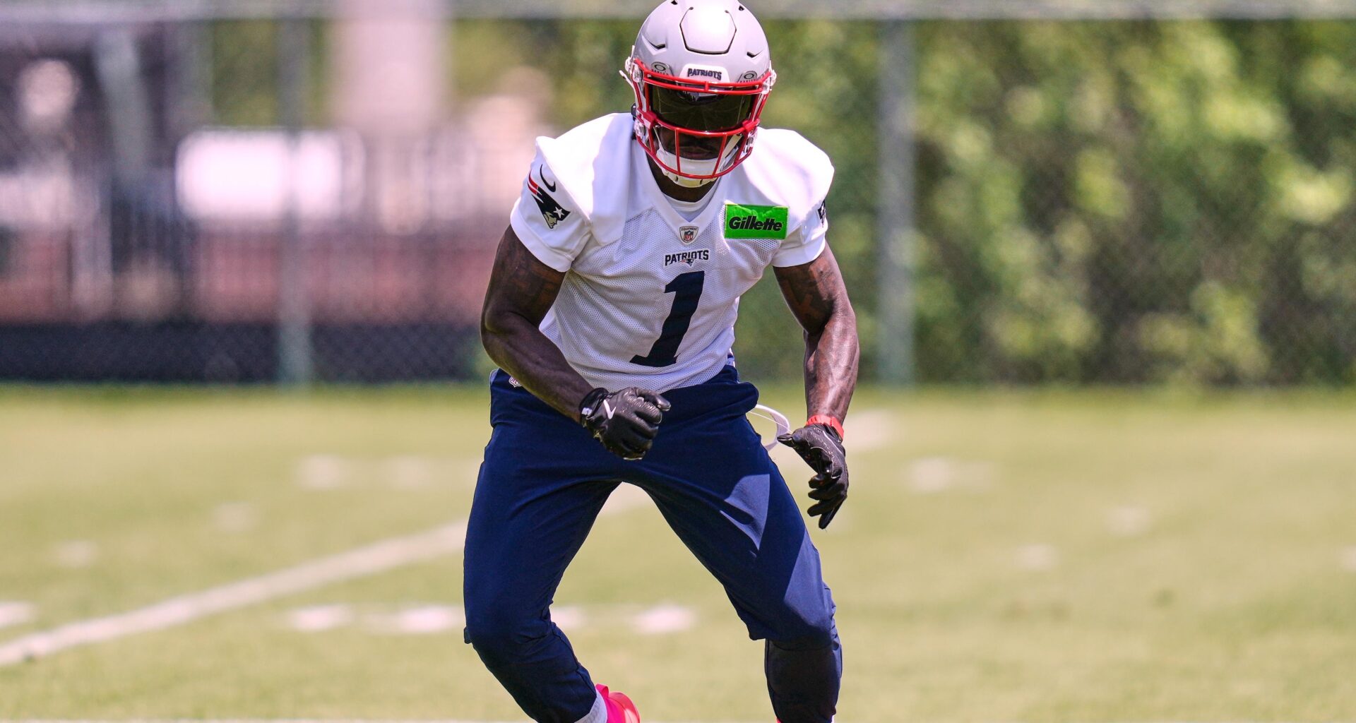 A.J. Brown's 'Degenerative' Knee Issue Discussed by Patriots' Wolf After Trade From Eagles