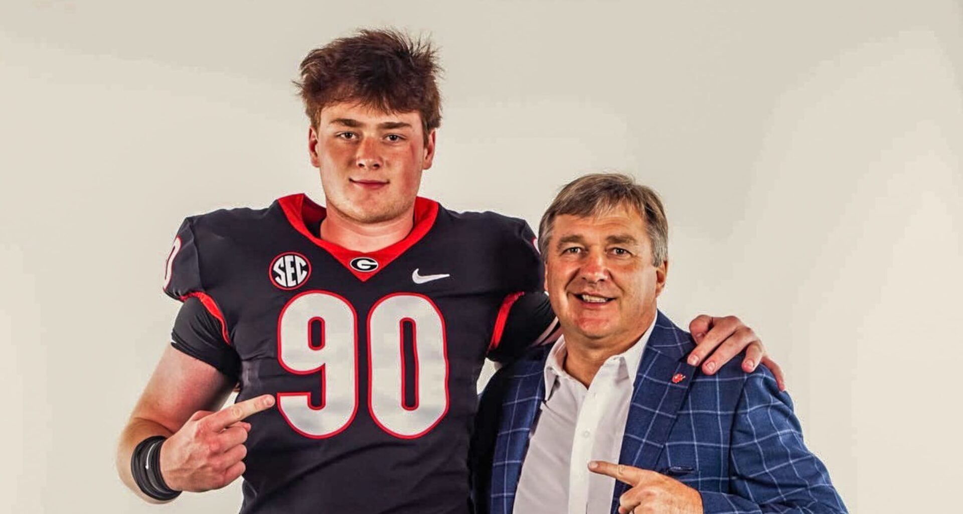 BREAKING: 3-star DL Marcellus Young Casario commits to Georgia football