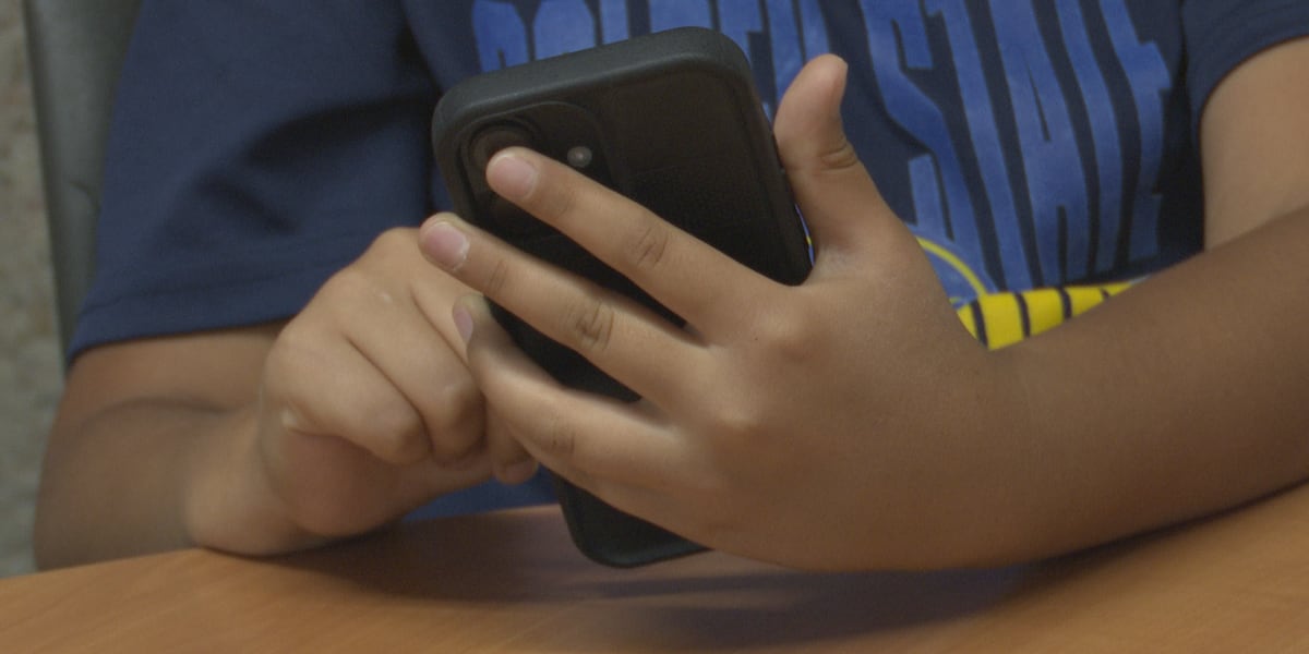 Southern Colorado school board considering loosening cell phone policy