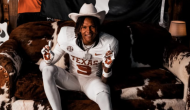 No. 1 CB John Meredith III names finalists, sets decision date