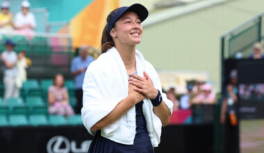 Sonmez saves set point, upsets Fernandez in Nottingham first round