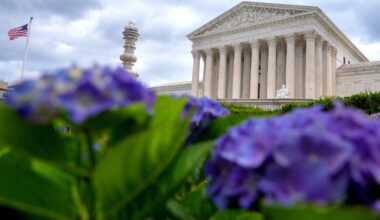 Supreme Court clears way for Trump administration to revive restrictive policy for asylum seekers