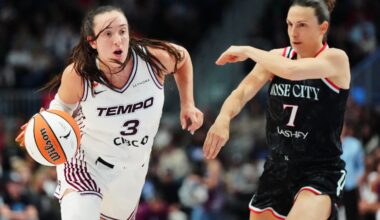 Toronto's Marina Mabrey (left), shown in a game against Portland last month, helped the Tempo overcome a 16-point deficit in the second half.