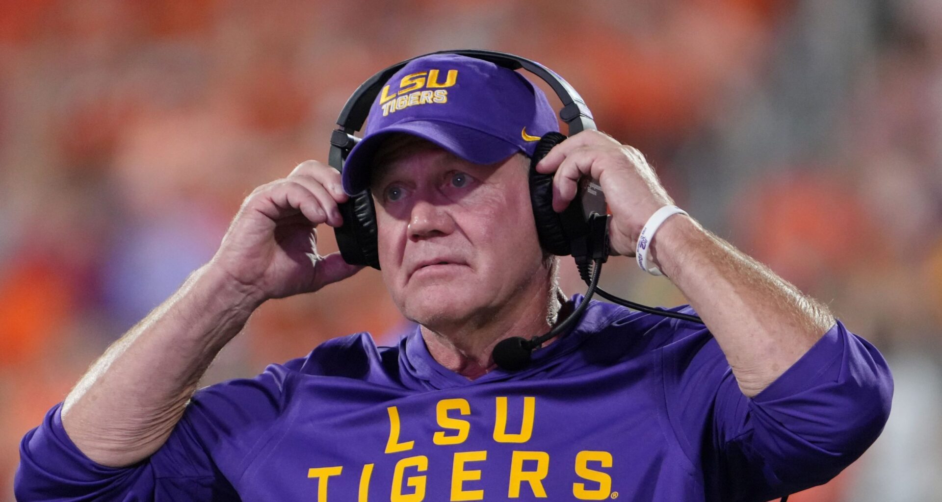 CBS’s decision to hire Brian Kelly is curious at best