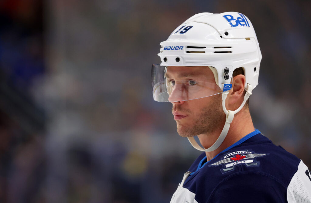 Jonathan Toews Likely To Retire – Pro Hockey Rumors