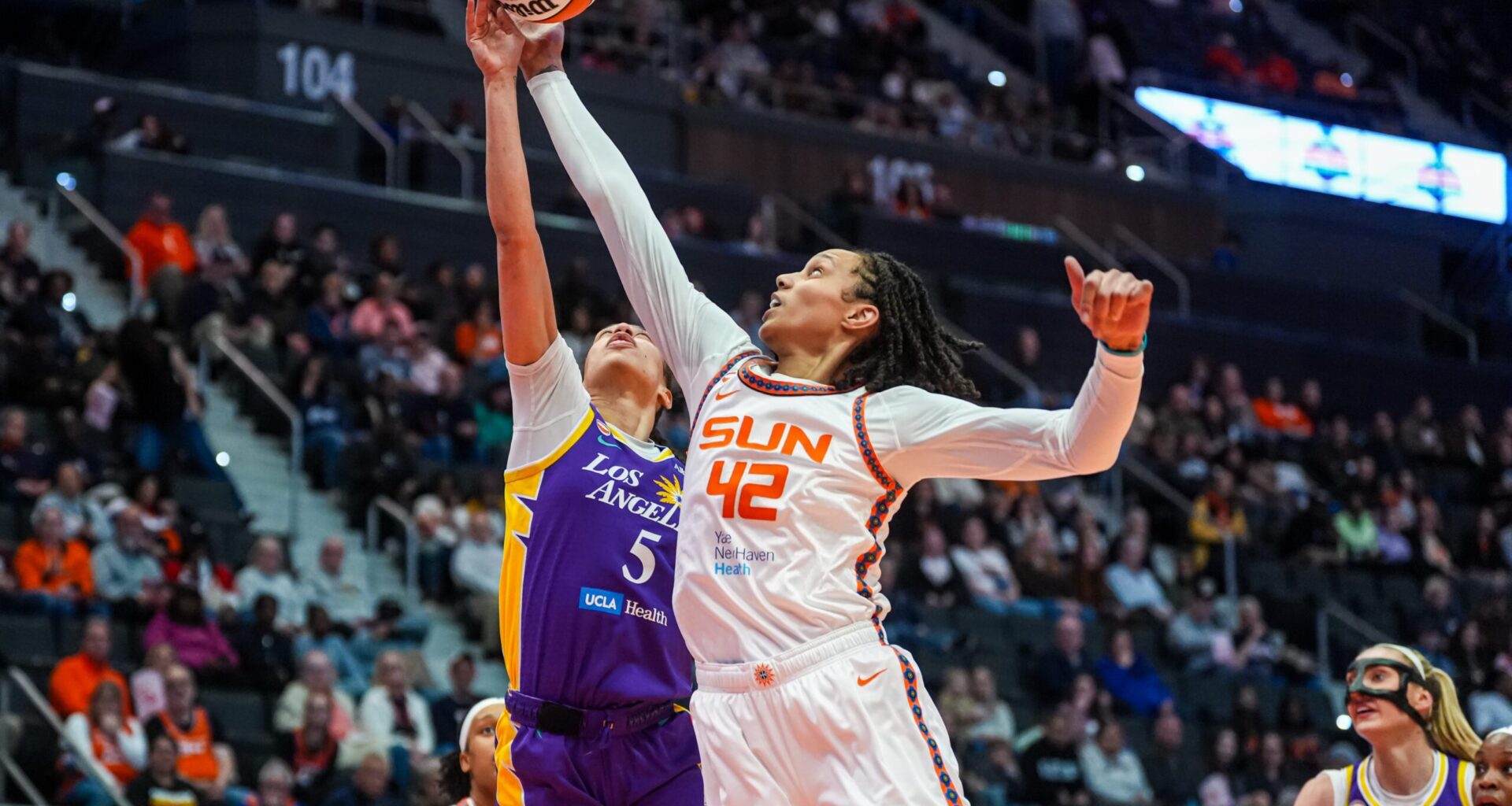 Sun Center Brittney Griner Makes WNBA History with 6,000th Career Point