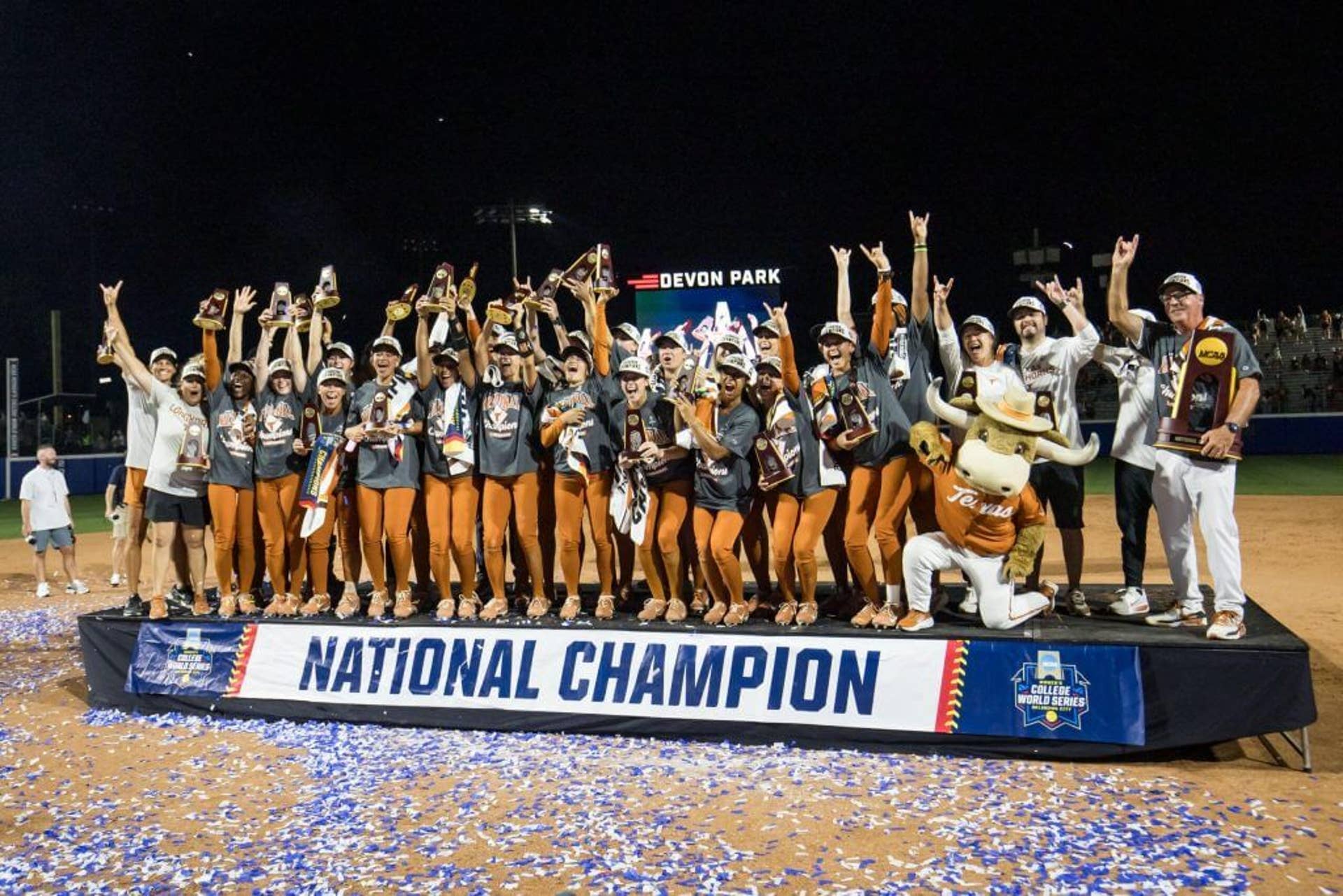 The Texas Longhorns softball team poses for a photo after winning the 2026 NCAA national championship.