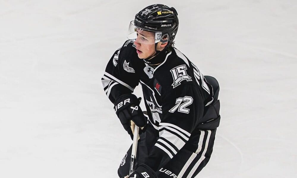 Scout on D-Men That Sharks Could Draft at No. 27 (+)