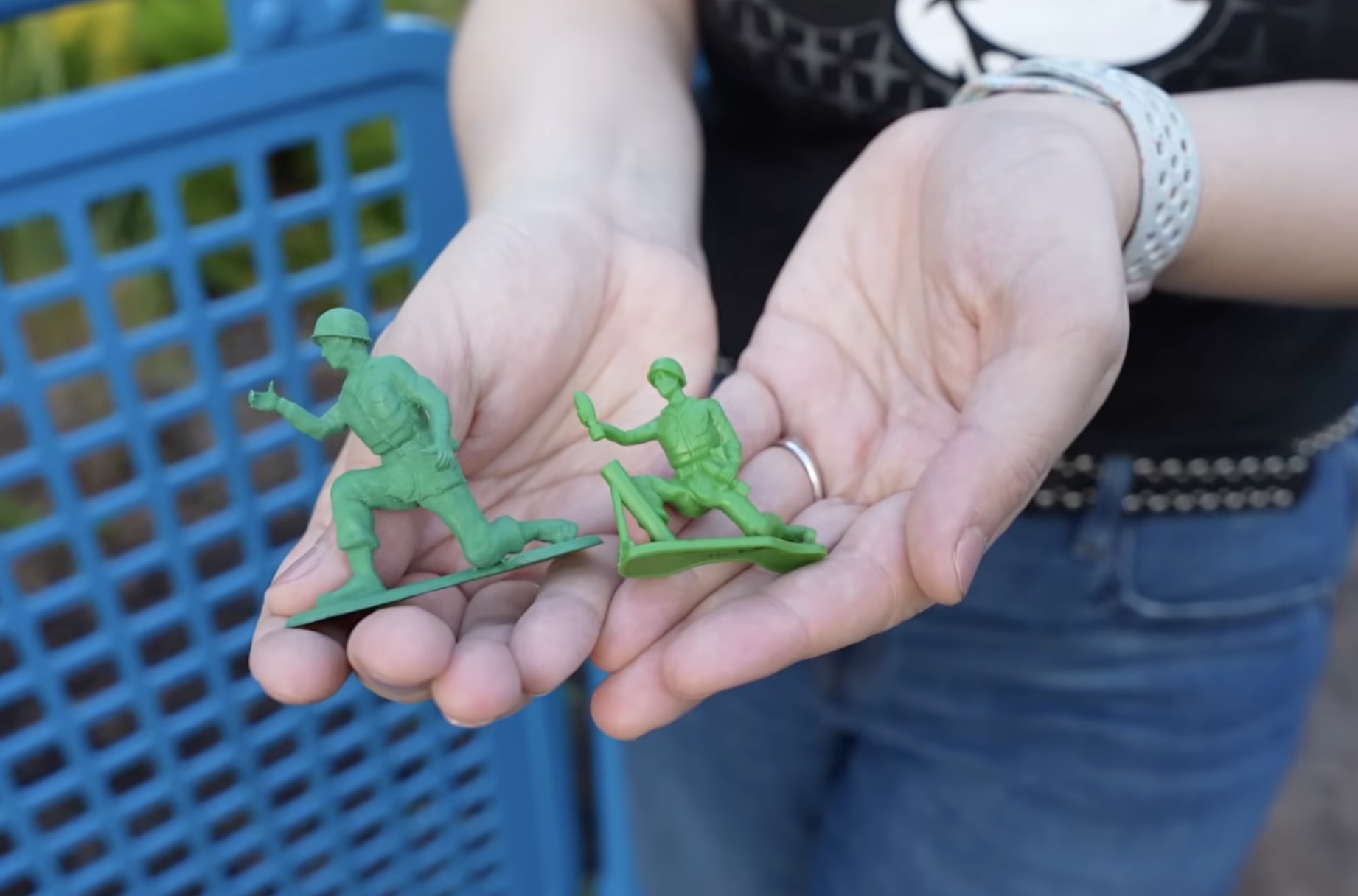 Walt Disney Imagineering shared a behind-the-scenes look at Toy Story Land, revealing how real toys, hand-drawn crayon artwork, and clever hidden infrastructure helped bring Andy’s backyard to life at Disney’s Hollywood Studios.