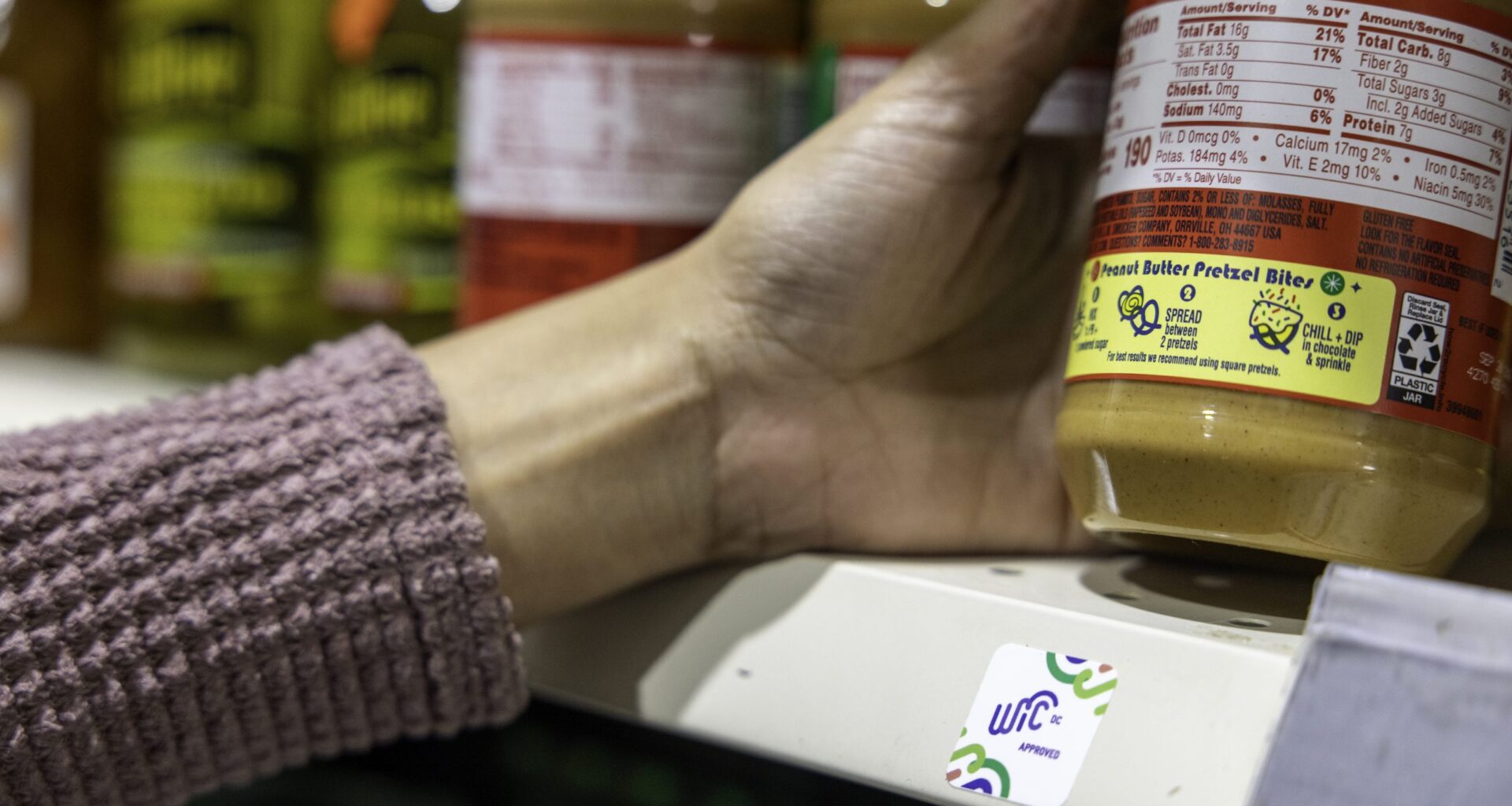 Immigrant families lose food aid as Trump restrictions take hold