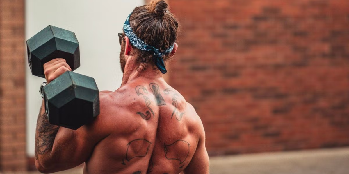 You Only Need 1 Dumbbell and 90 Minutes a Week to Build Muscle at Home This Summer