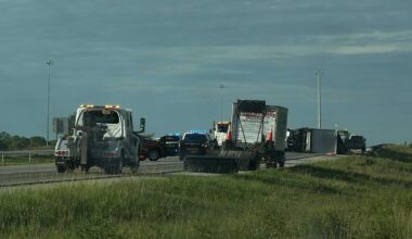 Semi-trailer crash on I-75 in Collier County