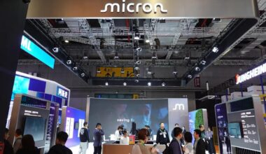 MU, SNDK, WDC: Memory Stocks Dip As Broadcom’s Forecast Dampens AI Sentiment, Retail Turns Buyer