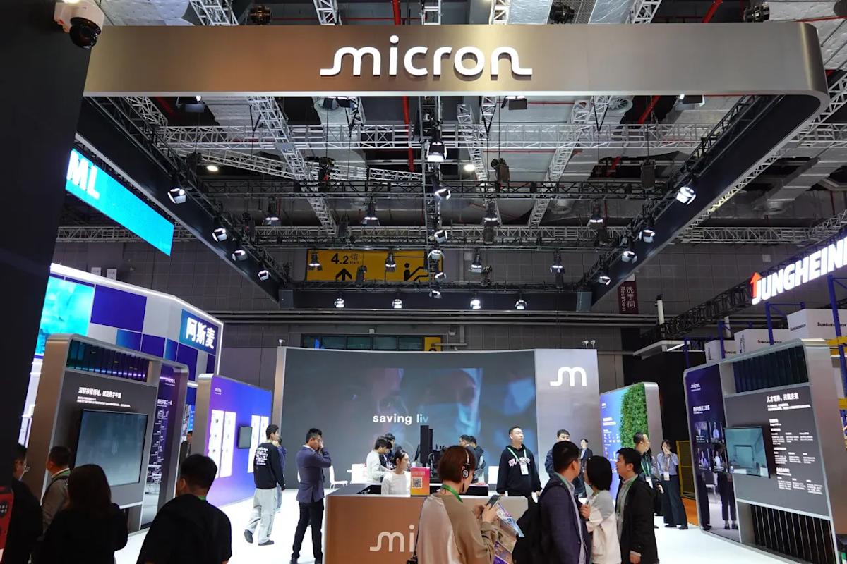 MU, SNDK, WDC: Memory Stocks Dip As Broadcom’s Forecast Dampens AI Sentiment, Retail Turns Buyer