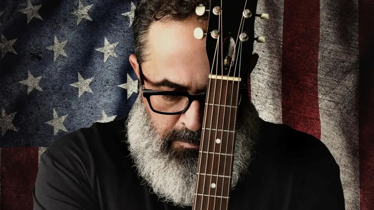 Staind's Aaron Lewis On Being Vocal About His Right-Wing Political Beliefs: "It's My Responsibility At My Age To Now Be The Steward Of This Country"