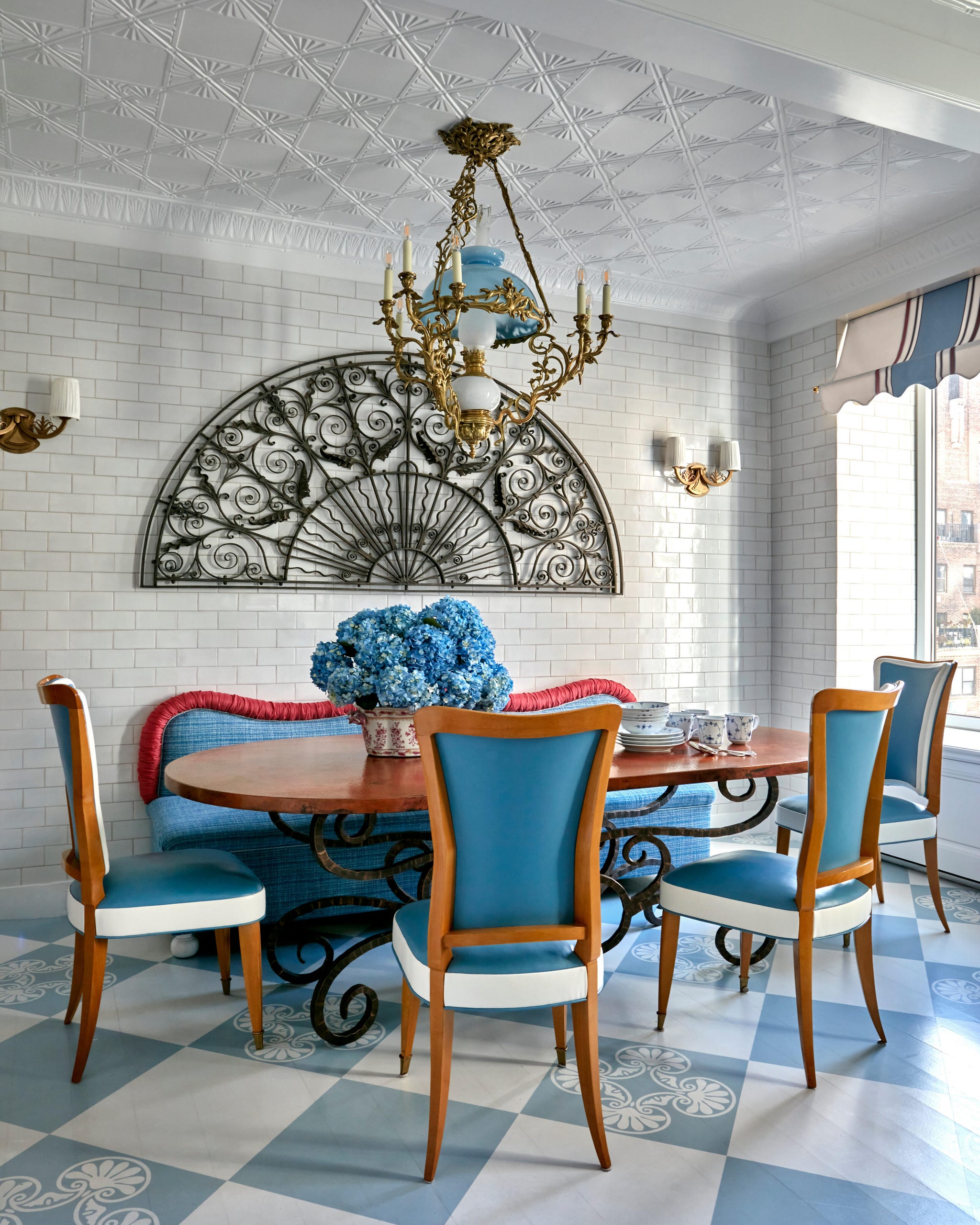 Anthony Baratta Manhattan apartment kitchen table interior design Anthony Baratta Manhattan apartment kitchen table interior design