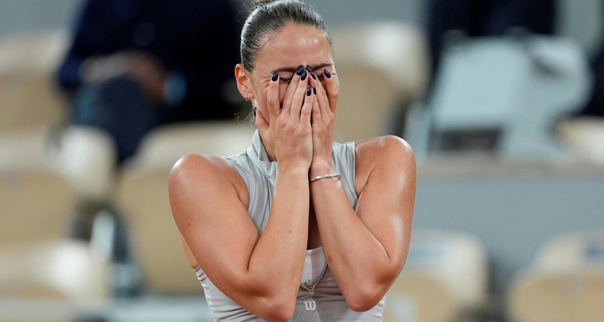 Kostyuk steers past Svitolina into semis - Roland-Garros 2026