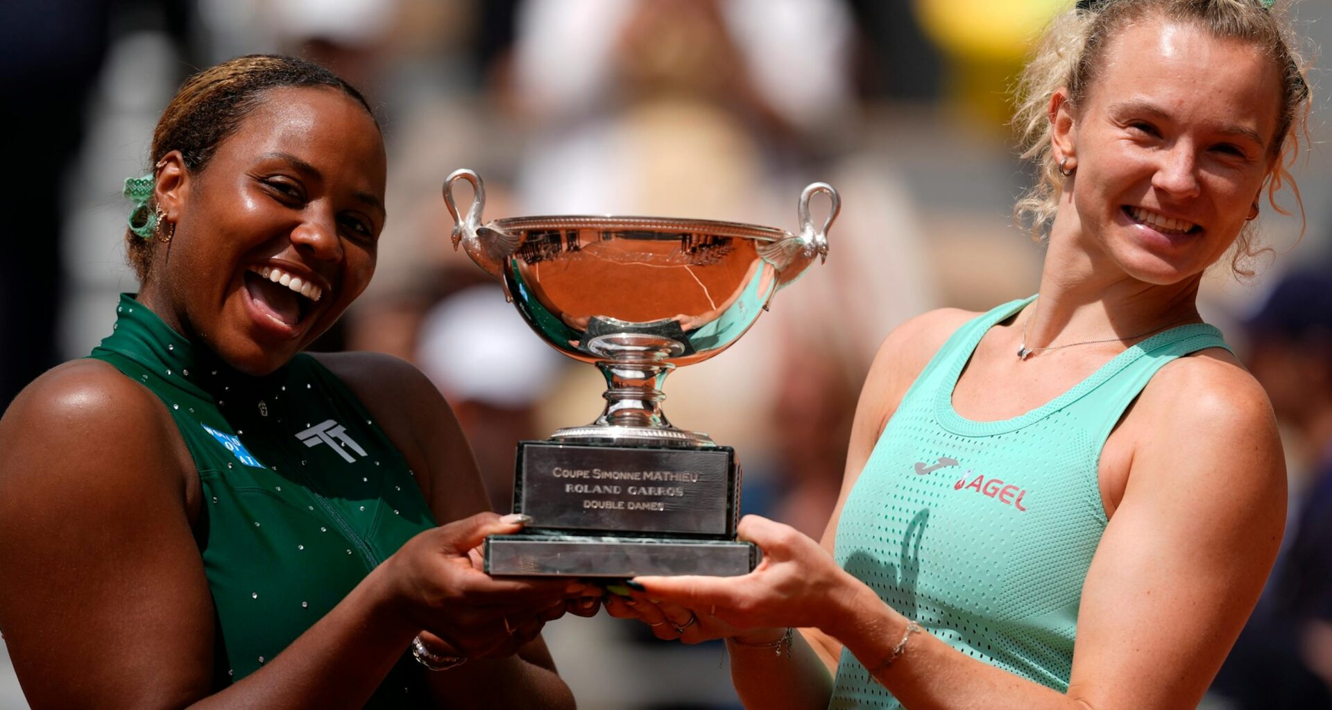 First RG title for Siniakova and Townsend - Roland-Garros 2026