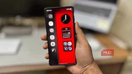 Android phone showing split home screen and widgets