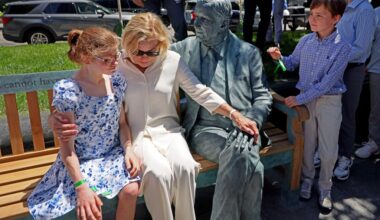 Statue unveiled in Boston for late business magnate, philanthropist Jack Connors