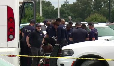 4 people stabbed in parking lot of Bessemer Walmart; Suspect in custody