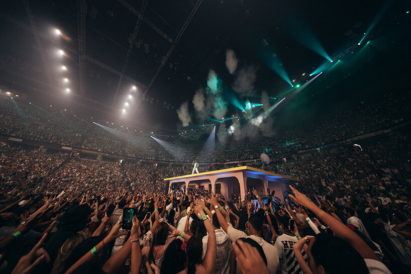 bad bunny set design