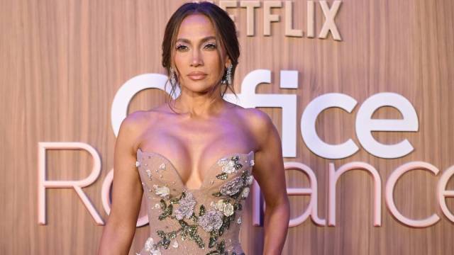 Jennifer Lopez Ignites Plastic Surgery Rumors at Premiere