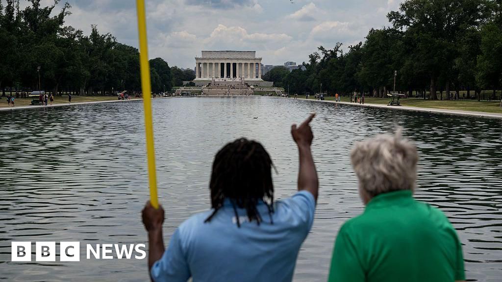 Reflecting Pool to be drained as Trump again blames 'vandals' for recent troubles - BBC