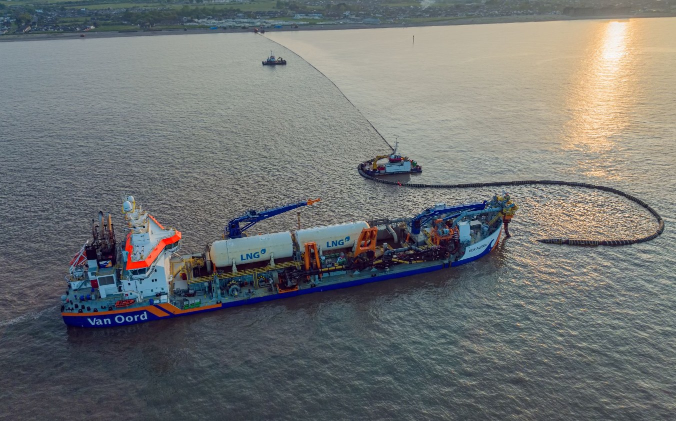 BREAKING NEWS: Van Oord kicks off Lincolnshire beach nourishment