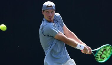 Watch Eastbourne: GB's Samuel taken to deciding set by Bergs in semi-final - Yahoo Sports