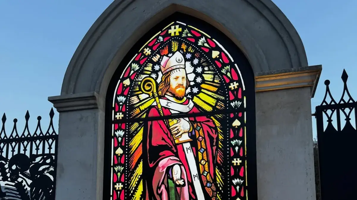 Late Ex-Mastodon Guitarist/Vocalist Brent Hinds Honored At 2026 'Hellfest Open Air'