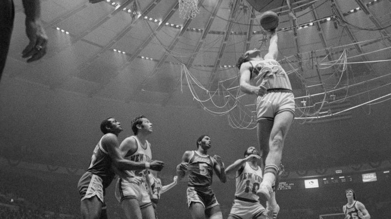 The last time the Knicks made the NBA Finals, New York was a different world