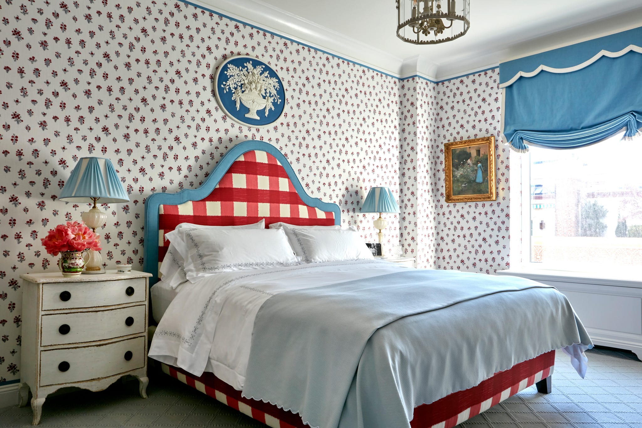 Anthony Baratta designed guest bedroom in Manhattan apartment Anthony Baratta designed guest bedroom in Manhattan apartment