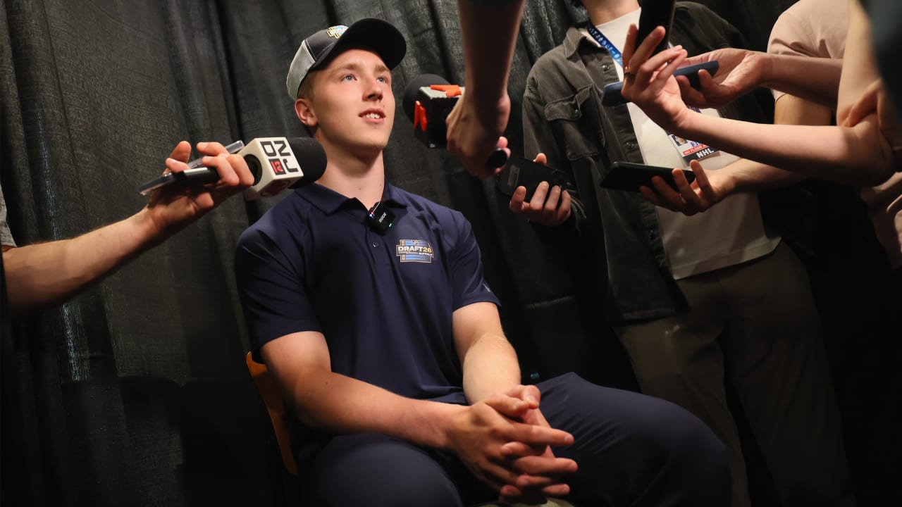 NHL Draft prospects 'geeking out' over flurry of trades ahead of 1st round